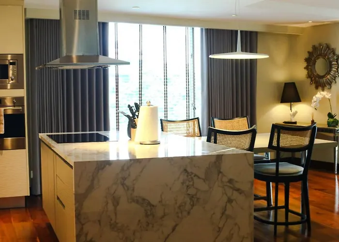 Poblacion Penthouse With Private Roofdeck Appartement *