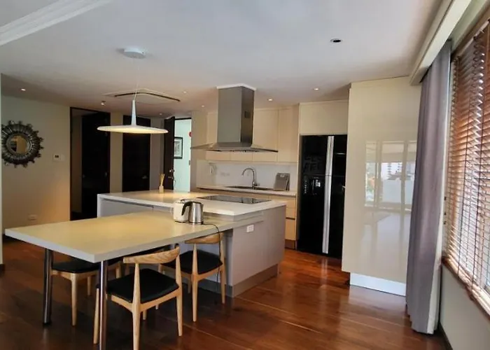 Poblacion Penthouse With Private Roofdeck Appartement Manille