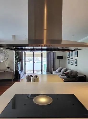 Poblacion Penthouse With Private Roofdeck *