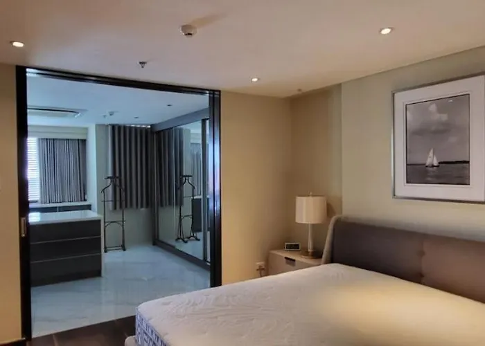 Poblacion Penthouse With Private Roofdeck