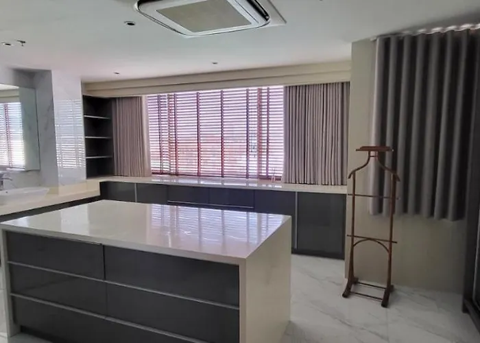 Poblacion Penthouse With Private Roofdeck Appartement *
