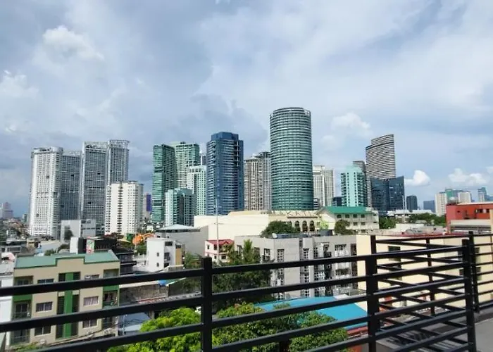 Appartement Poblacion Penthouse With Private Roofdeck *