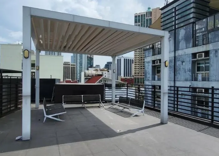 Poblacion Penthouse With Private Roofdeck *